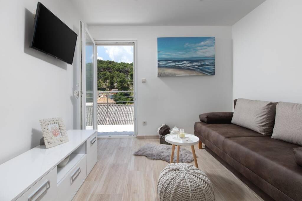 Seaview Apartment Sparkle Iskra - Povlja, Brac Povlja  Ngoại thất bức ảnh