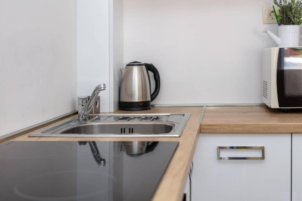Seaview Apartment Sparkle Iskra - Povlja, Brac Povlja  Ngoại thất bức ảnh